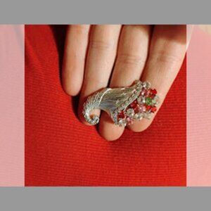 Vintage B. David brooch